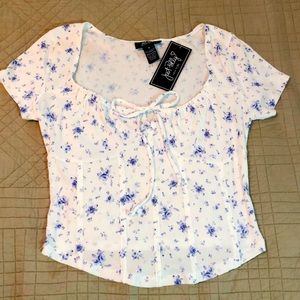 Brand NEW, Polly and Esther summer top, white with blue flowers